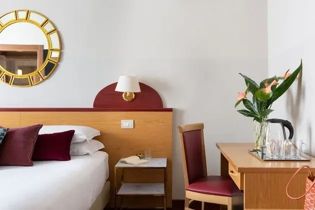 Tek Büyük veya İki Ayrı Yataklı Oda, Banyolu/Duşlu