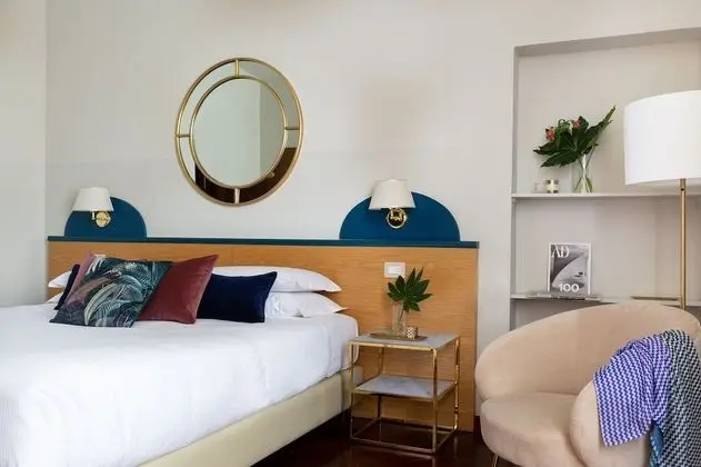 Tek Büyük veya İki Ayrı Yataklı Oda, Banyolu/Duşlu