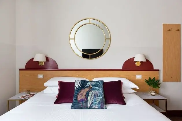 Tek Büyük veya İki Ayrı Yataklı Oda, Banyolu/Duşlu