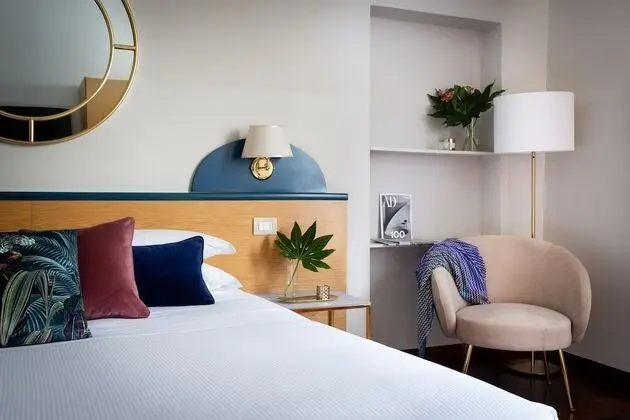 Tek Büyük veya İki Ayrı Yataklı Oda, Banyolu/Duşlu