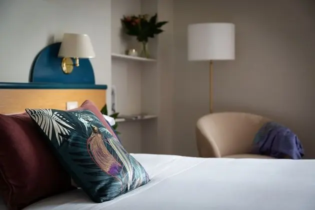 Tek Büyük veya İki Ayrı Yataklı Oda, Banyolu/Duşlu