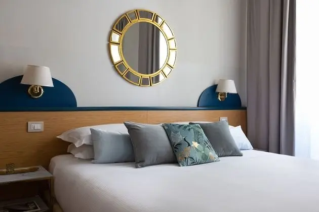 Tek Büyük veya İki Ayrı Yataklı Oda, Banyolu/Duşlu