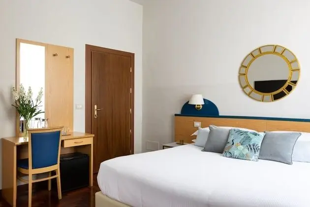 Tek Büyük veya İki Ayrı Yataklı Oda, Banyolu/Duşlu