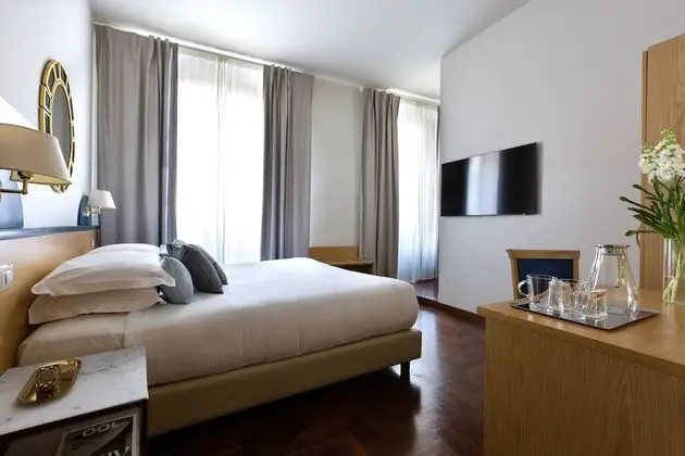 Tek Büyük veya İki Ayrı Yataklı Oda, Banyolu/Duşlu