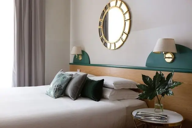 Tek Büyük veya İki Ayrı Yataklı Oda (Private External Bathroom)