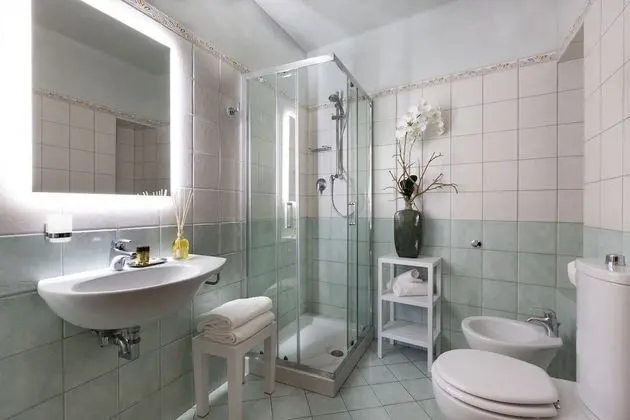 Tek Büyük veya İki Ayrı Yataklı Oda (Private External Bathroom)