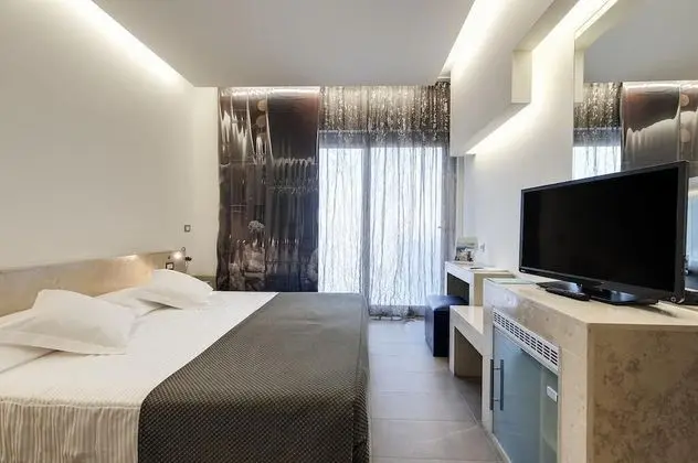 Standard Tek Büyük veya İki Ayrı Yataklı Oda, Balkon