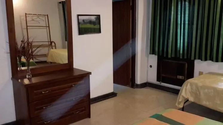 Deluxe Üç Kişilik Oda