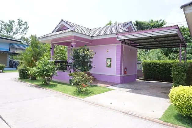 Standard Bungalov, Veranda, Avlu