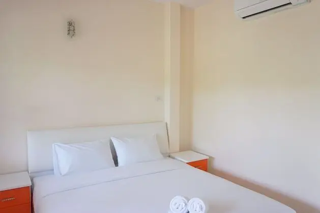 Standard Bungalov, Veranda, Avlu
