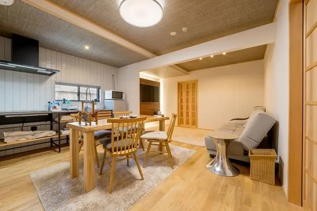 Premium Süit, 2 Yatak Odası, Özel Banyo, Bahçe Manzaralı (90sqm)