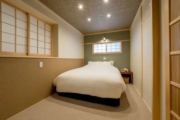 Premium Süit, 2 Yatak Odası, Özel Banyo, Bahçe Manzaralı (90sqm)