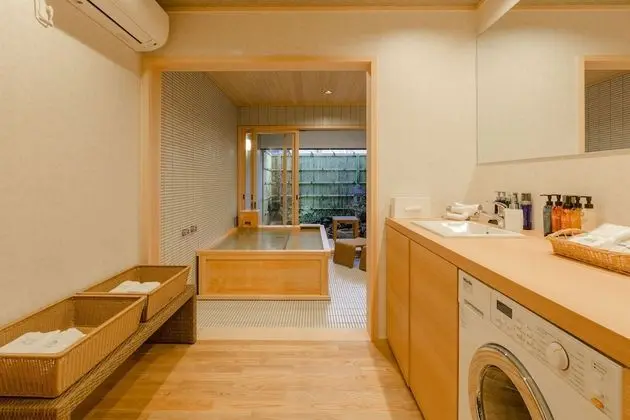 Premium Süit, 2 Yatak Odası, Özel Banyo, Bahçe Manzaralı (90sqm)