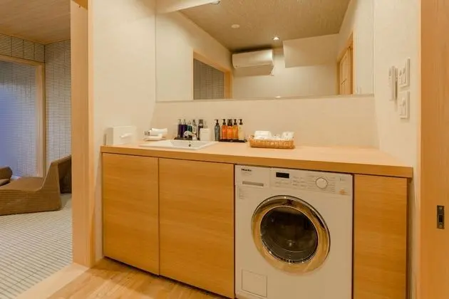 Premium Süit, 2 Yatak Odası, Özel Banyo, Bahçe Manzaralı (90sqm)