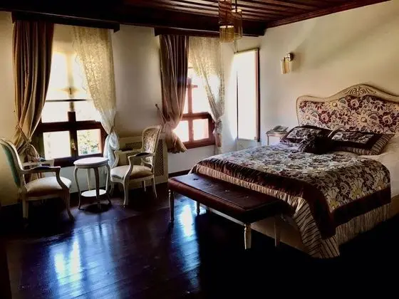 Standart Oda, Sokak Manzaralı