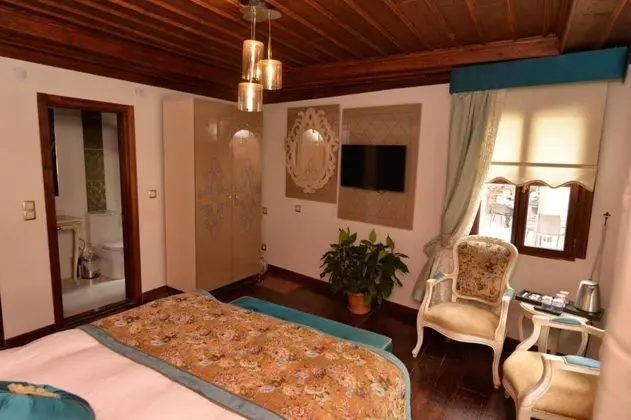 Standart Oda, Sokak Manzaralı