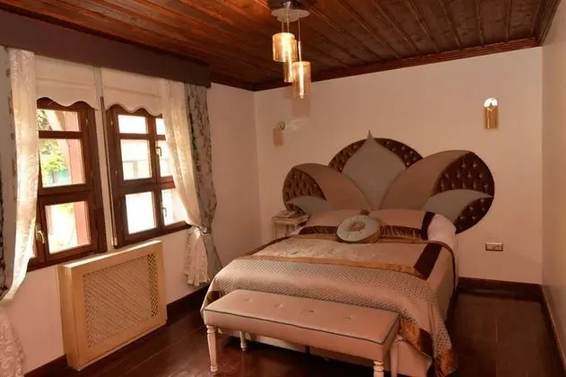Standart Oda, Sokak Manzaralı