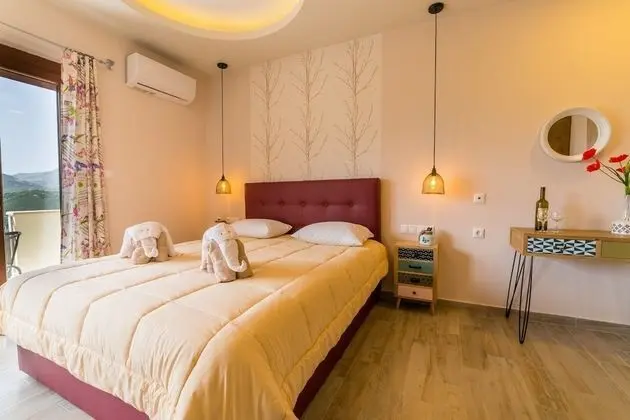 Luxury Oda, Balkon (Samitos)