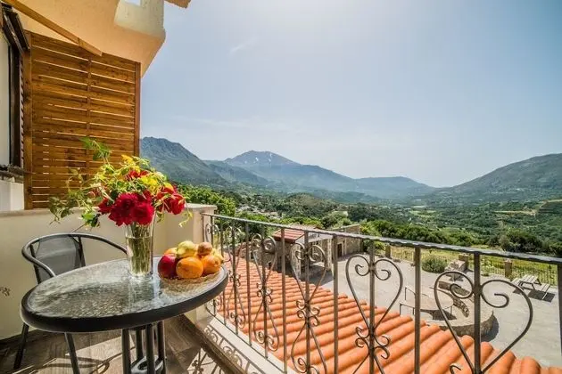 Luxury Oda, Balkon (Samitos)