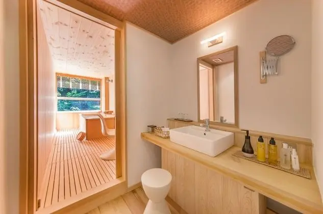 Deluxe Oda, Sigara İçilmez