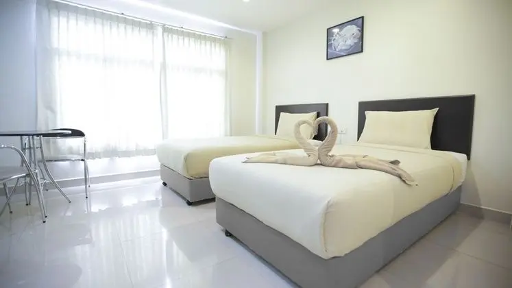 Standard twin bed room