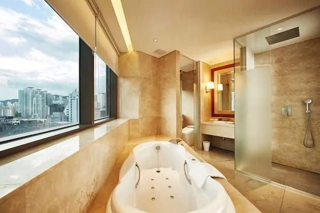 Junior Suite Room