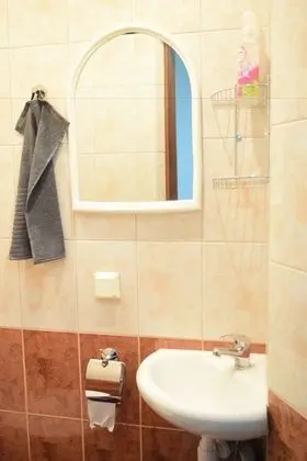 Ortak Ranzalı Oda, Karma Ranzalı Oda