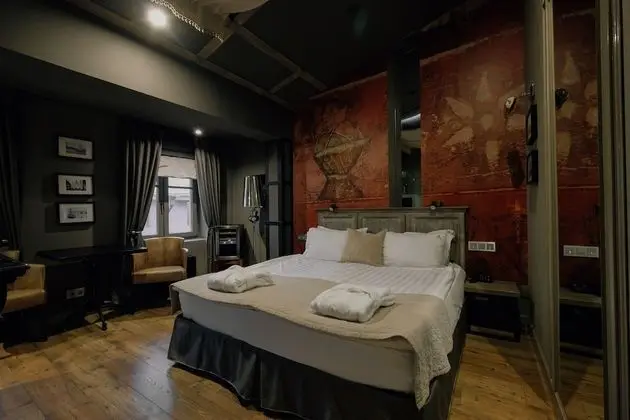 Comfort Tek Büyük veya İki Ayrı Yataklı Oda