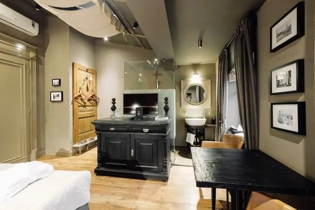 Comfort Tek Büyük veya İki Ayrı Yataklı Oda