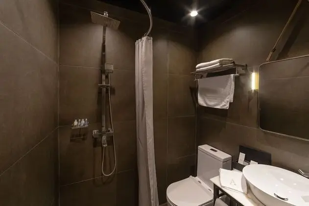 Comfort Tek Büyük veya İki Ayrı Yataklı Oda