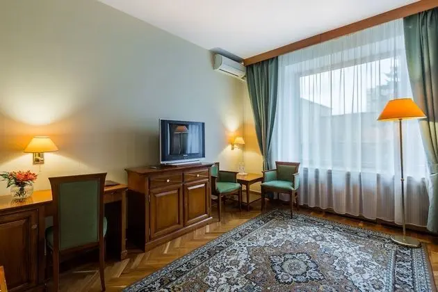 Deluxe İki Ayrı Yataklı Oda