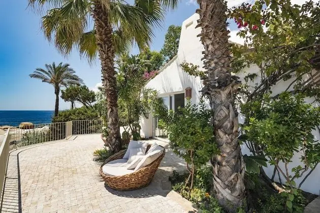 Süit (with beach access)