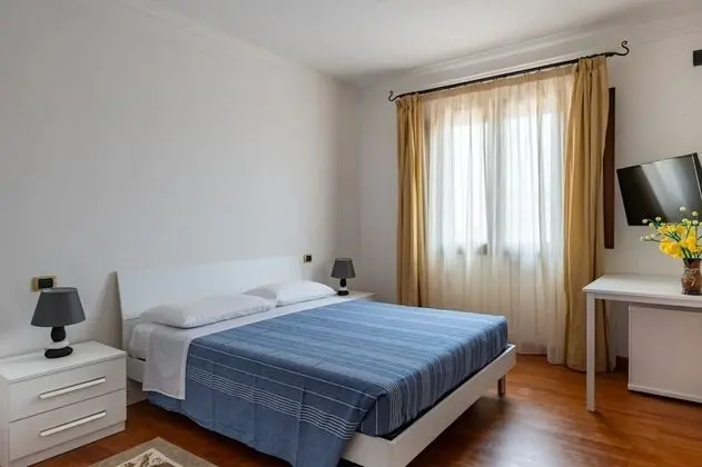 Classic Tek Büyük Yataklı Oda