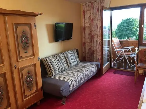 Üç Kişilik Oda, Balkon