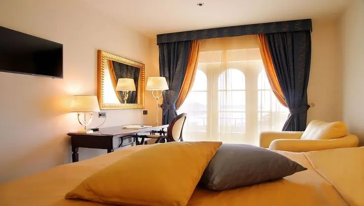 Deluxe Tek Büyük Yataklı Oda, Balkon, Deniz Manzaralı