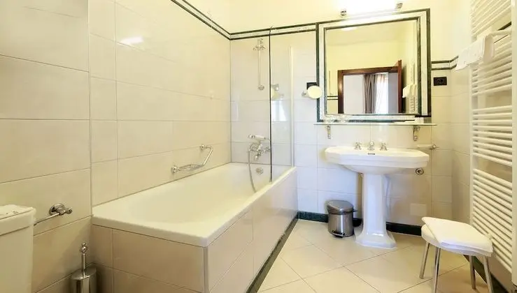 Deluxe Tek Büyük Yataklı Oda, Balkon, Deniz Manzaralı