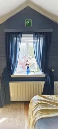 Tek Büyük veya İki Ayrı Yataklı Oda, Ortak Banyo