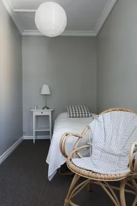 Tek Kişilik Oda, Ortak Banyo