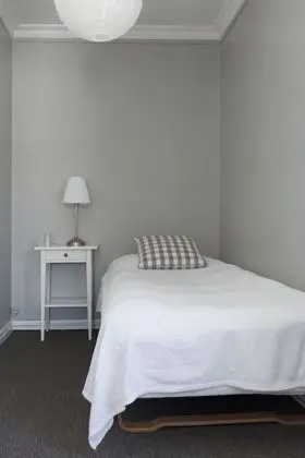 Tek Kişilik Oda, Ortak Banyo