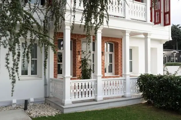 Deluxe Oda, Kısmi Deniz Manzaralı, Balkonlu