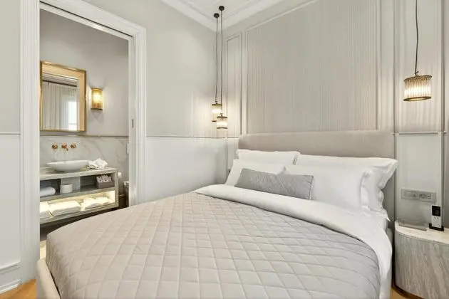 Deluxe Oda, Kısmi Deniz Manzaralı, Balkonlu