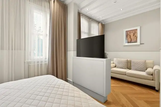 Deluxe Oda, Kısmi Deniz Manzaralı, Balkonlu