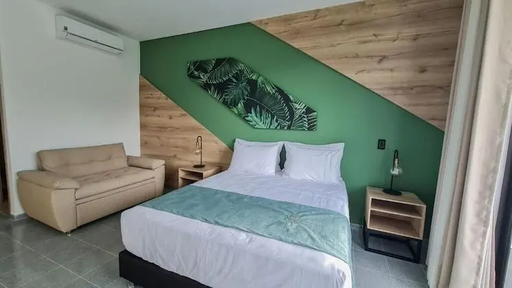 Standard Tek Büyük Yataklı Oda