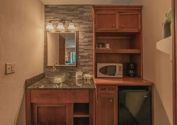 Classic Double Room (No Pets)