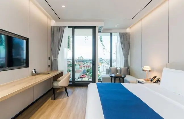 Deluxe King Room