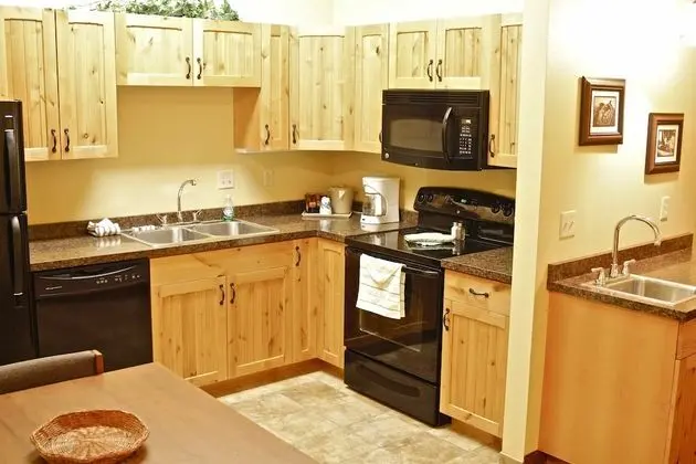 Suite, 2 Bedrooms, Accessible with Kitchen and Living room