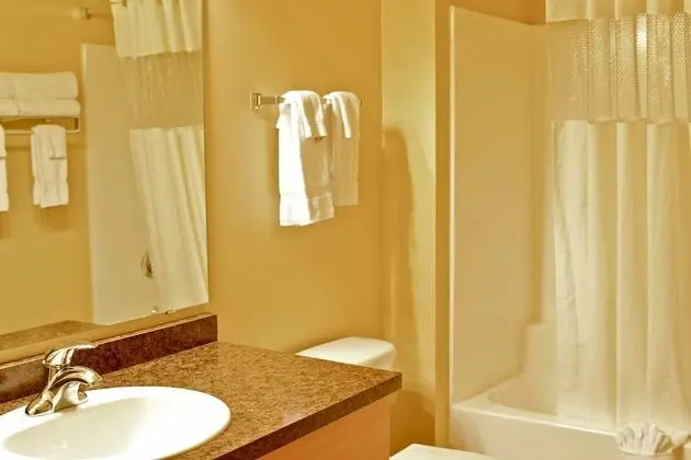 Suite, 2 Bedrooms, Accessible with Kitchen and Living room