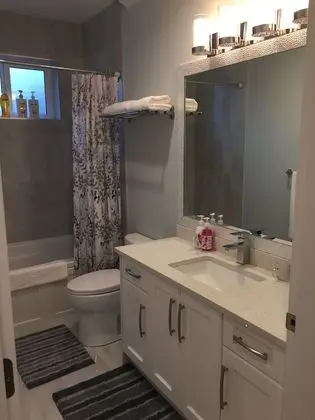 Oda, 1 Büyük (Queen) Boy Yatak, Sigara İçilmez, Özel Banyo