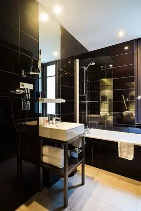 Classic Tek Büyük Yataklı Oda