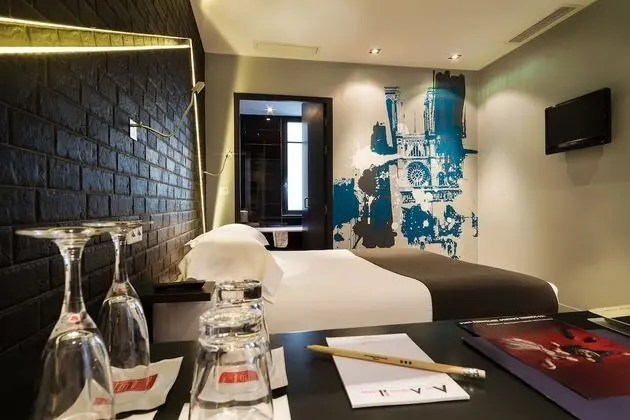 Superior Tek Büyük Yataklı Oda